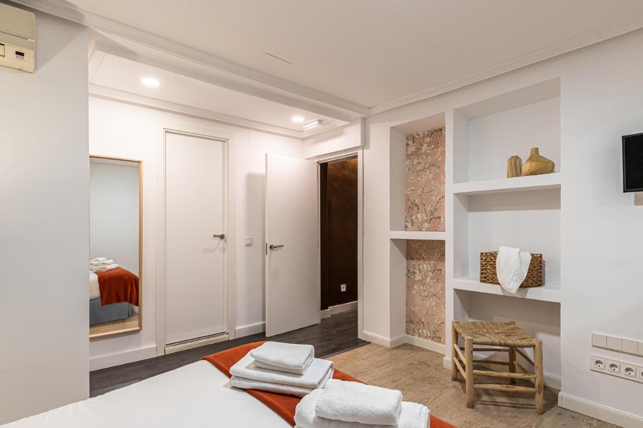 Queens Plaza Mayor I Madrid Exterior foto